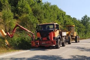 Παρεμβάσεις από μηχανήματα του Αμαξοστασίου της Π.Ε. Καστοριάς