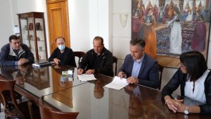 Υπογραφή Σύμβασης για «Έργα  Αντιπλημμυρικής Προστασίας Κοινότητας Αγίας Κυριακής», από τον Περιφερειάρχη Δυτικής Μακεδονίας Γιώργο Κασαπίδη.