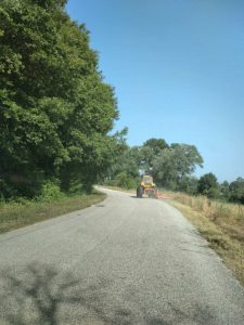 Κοπή χόρτων στον δρόμο για Βέλος και Διαλεχτο