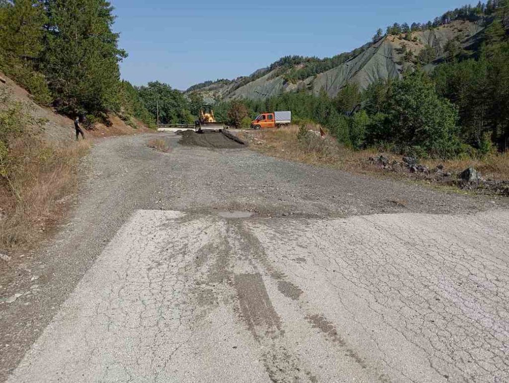 Αποκατάσταση καθιζήσεων και συντήρηση του δρόμου Επταχώρι - Ζούζουλη