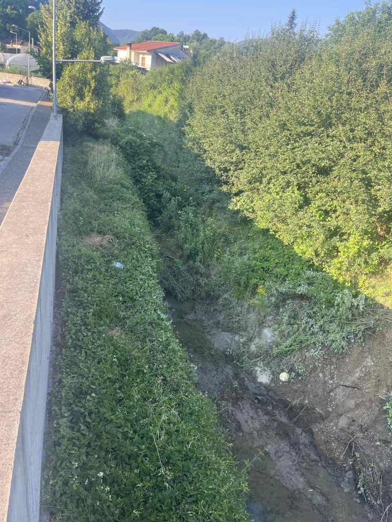 Εργασίες καθαρισμού και διευθέτησης ρεμάτων στη Διποταμία
