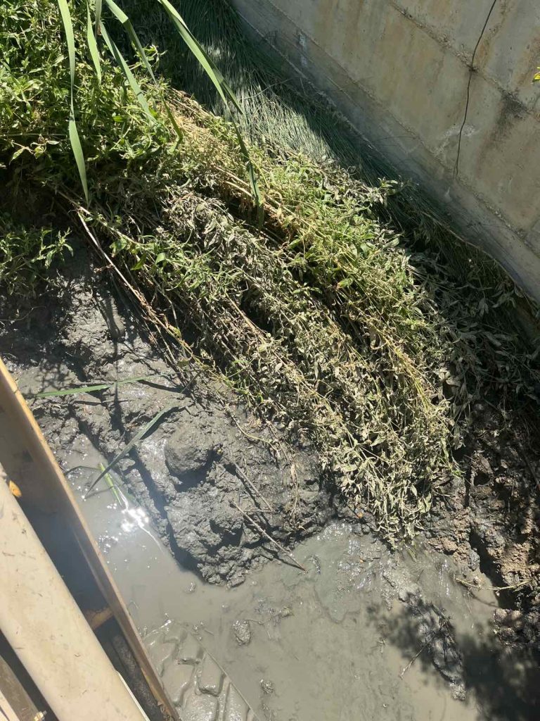 Εργασίες καθαρισμού και διευθέτησης ρεμάτων στη Διποταμία