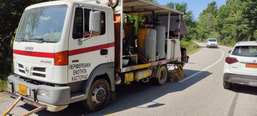 εργασίες διαγράμμισης στο Επαρχιακό Οδικό Δίκτυο