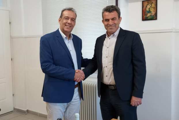 Αντιπεριφερειάρχη Καστοριάς στον νέο Διοικητή του Γενικού Νοσοκομείου.