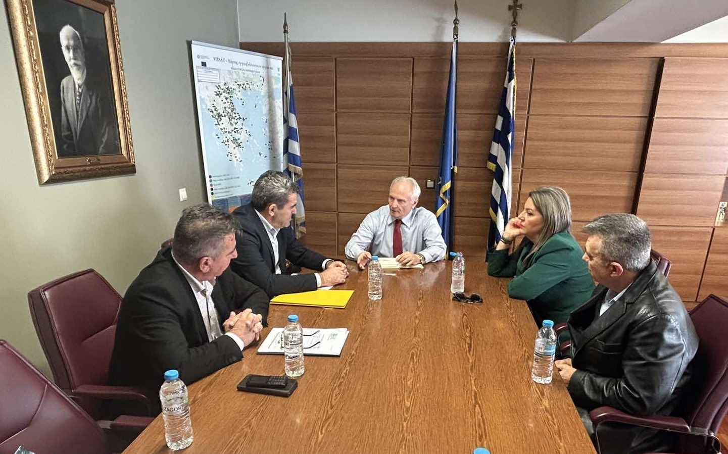 επίσκεψη στο ΥΠΠΑΤ για αγροτικά θέματα