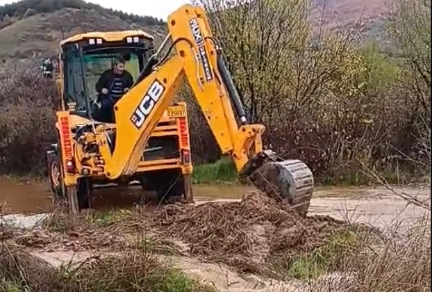 Καθαρισμός ερείσματος στην περιοχή της Κλεισούρας