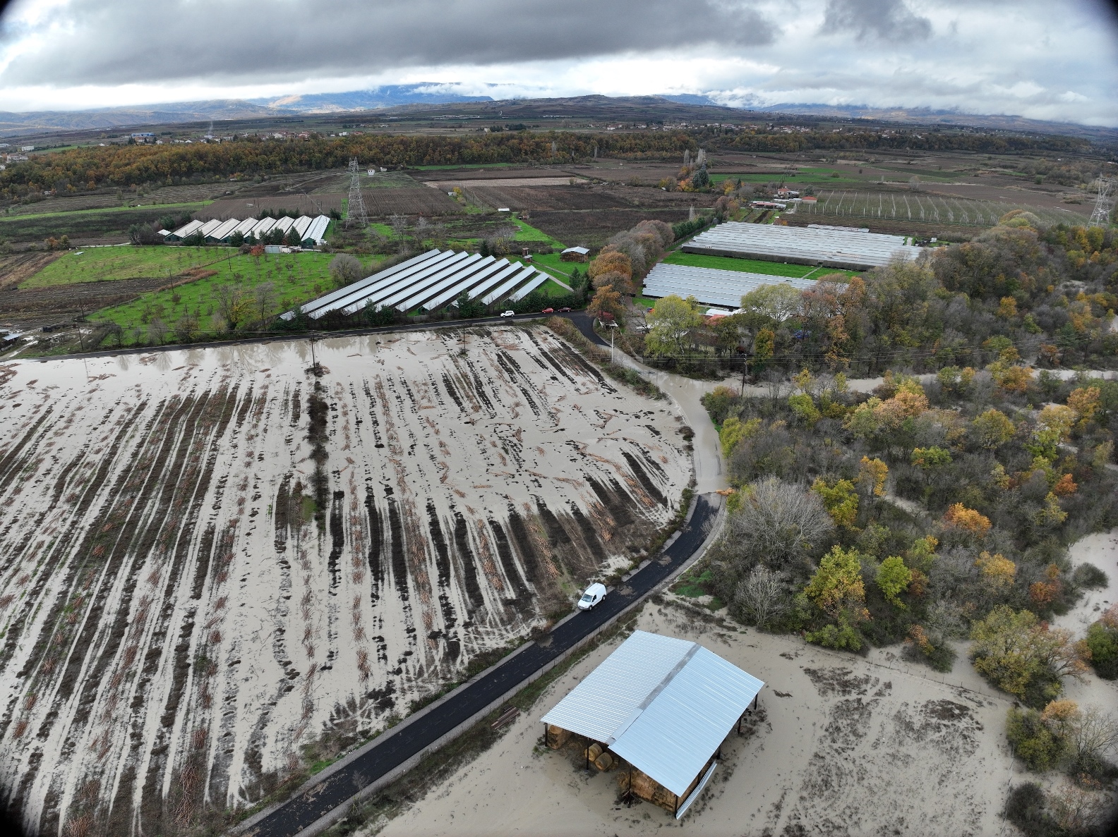 Συνεχίζονται οι Παρεμβάσεις από την Π.Ε. Καστοριάς για την αντιμετώπιση των πλημμυρικών φαινομένων.