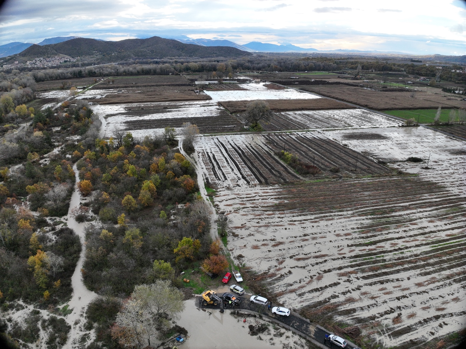 Συνεχίζονται οι Παρεμβάσεις από την Π.Ε. Καστοριάς για την αντιμετώπιση των πλημμυρικών φαινομένων.